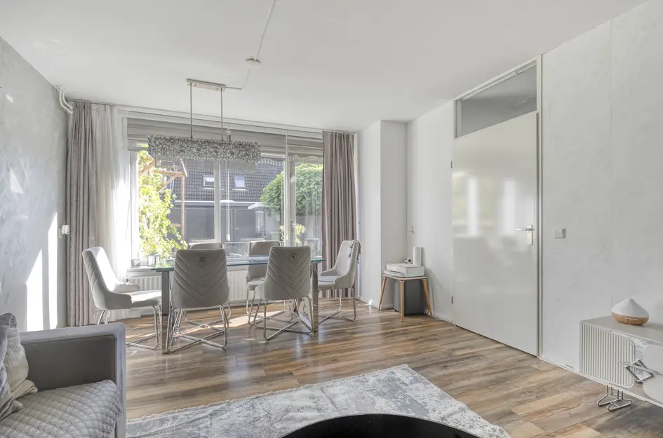 J. Calsstraat 4