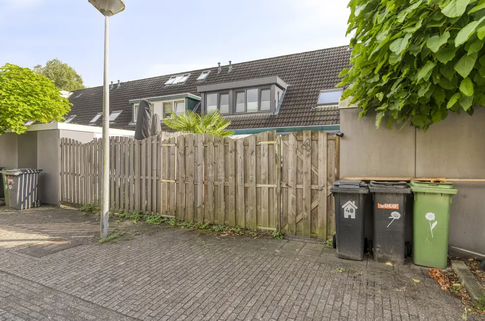 J. Calsstraat 4
