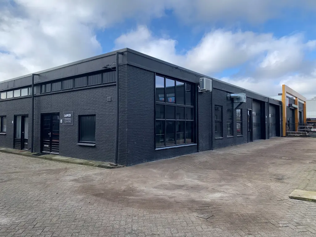 Parallelweg-Oost 82, Vlijmen