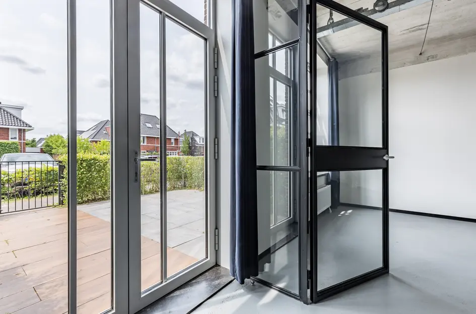 Almystraat 30