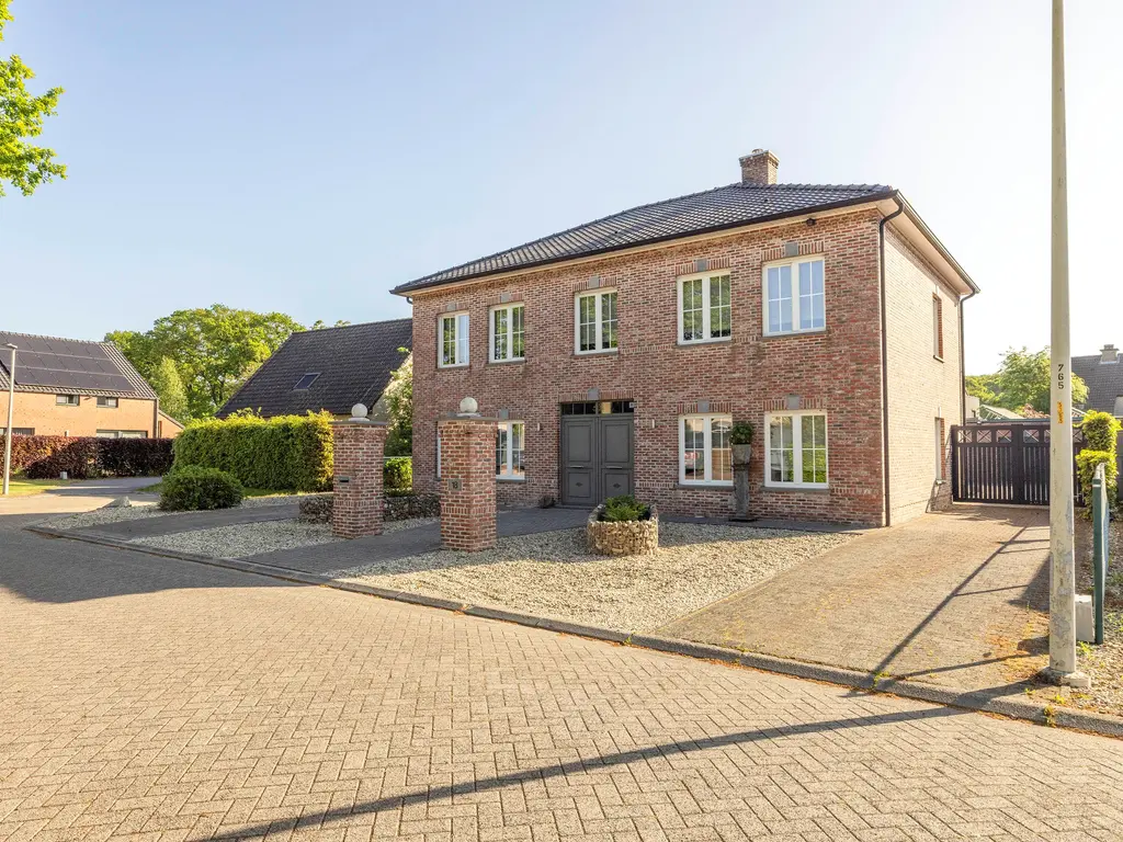 Pinksterbloemlaan 18  , Malle