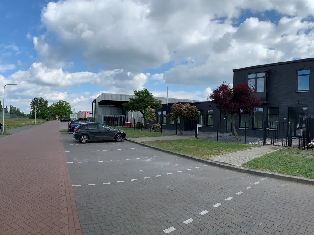 Parallelweg-Oost 86, Vlijmen