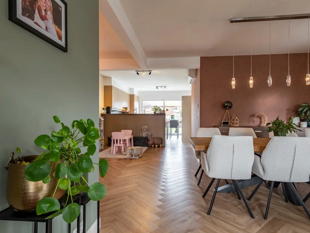 Parkstraat 38  , Ravels