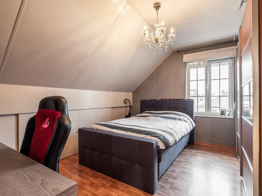 Huzenblek 75  , Ravels