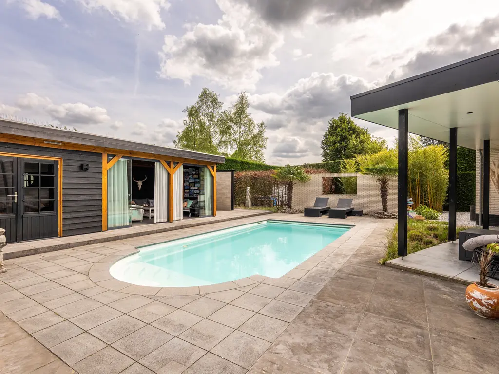 Huzenblek 75  , Ravels