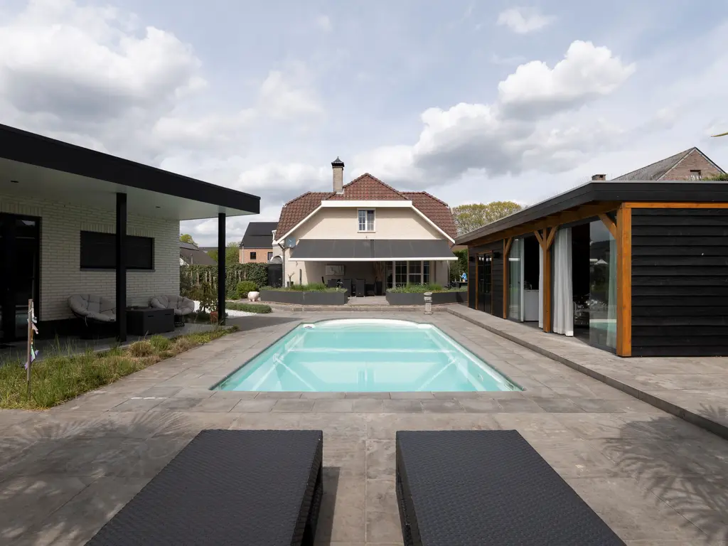 Huzenblek 75  , Ravels