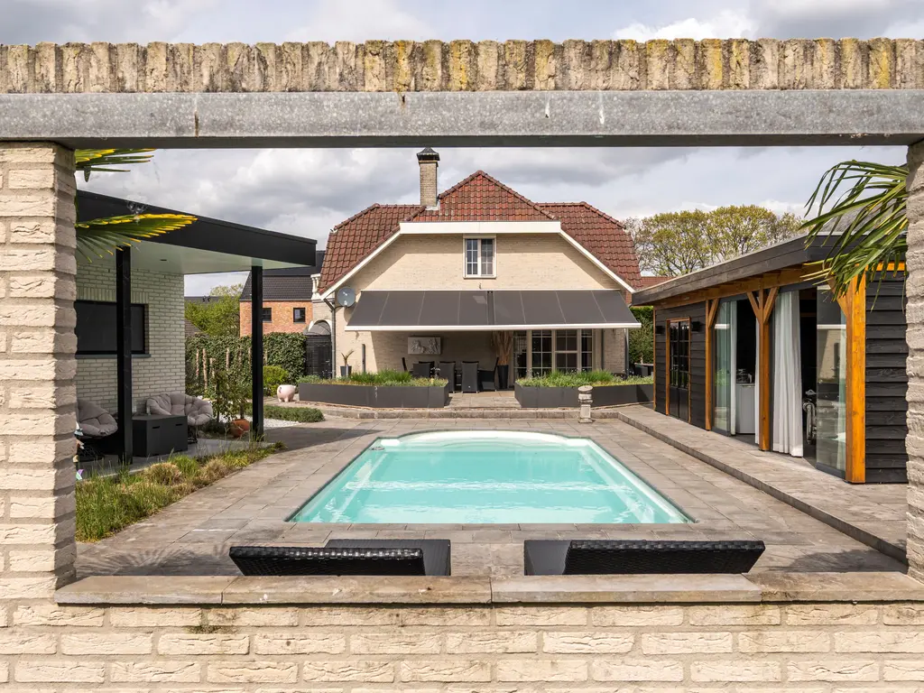 Huzenblek 75  , Ravels
