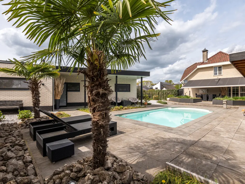 Huzenblek 75  , Ravels