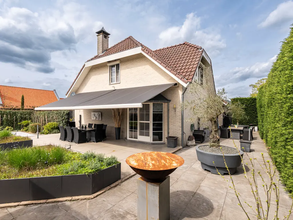 Huzenblek 75  , Ravels