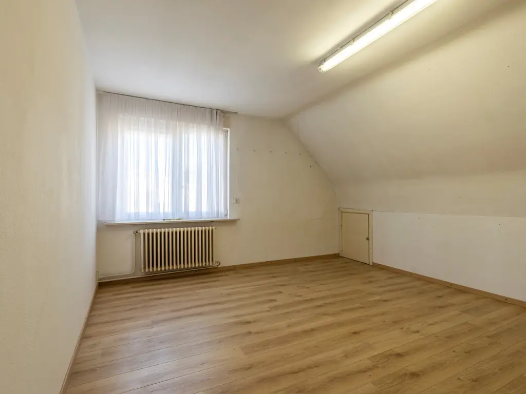 Heesdijk 28  , Poppel