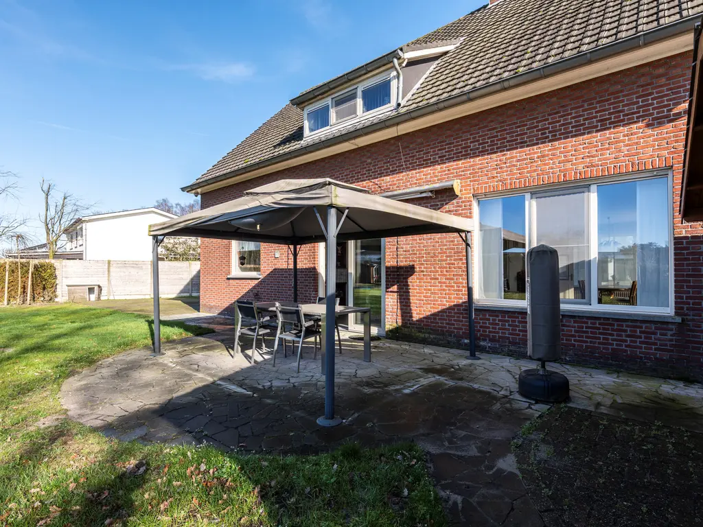 Heesdijk 28  , Poppel