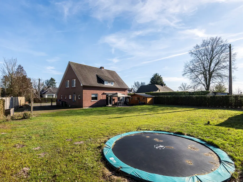 Heesdijk 28  , Poppel