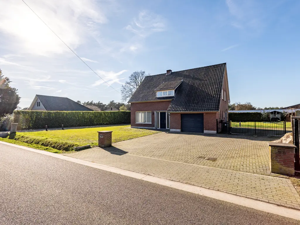 Heesdijk 28  , Poppel