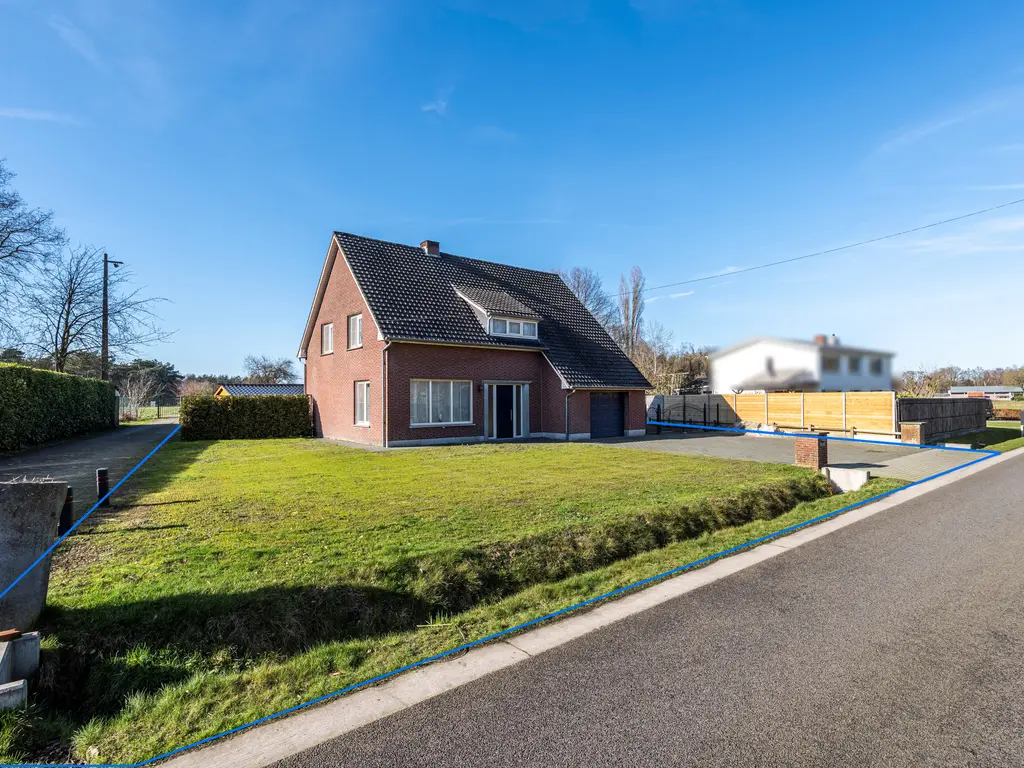 Heesdijk 28  , Poppel