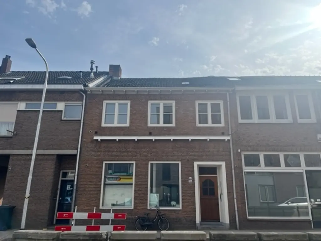 Veldhovenring 84a, Tilburg