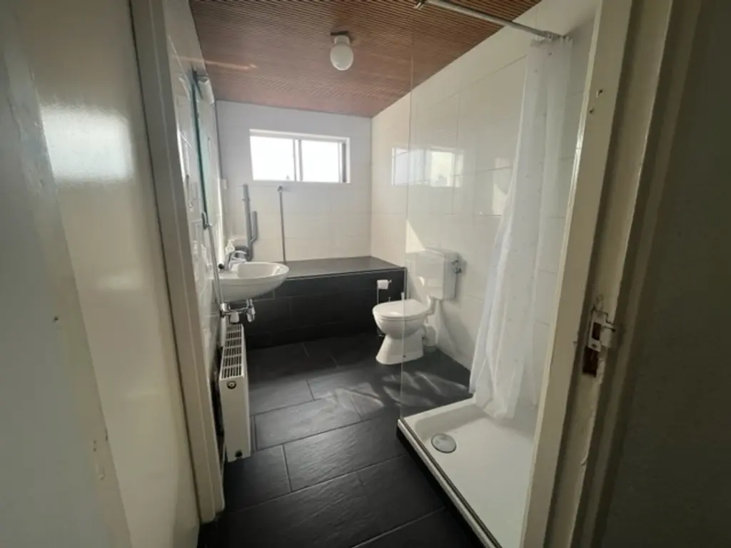 Veldhovenring 84a, Tilburg