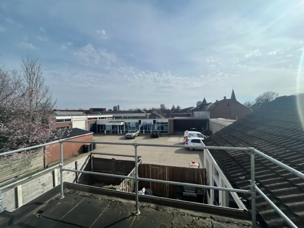 Veldhovenring 84a, Tilburg