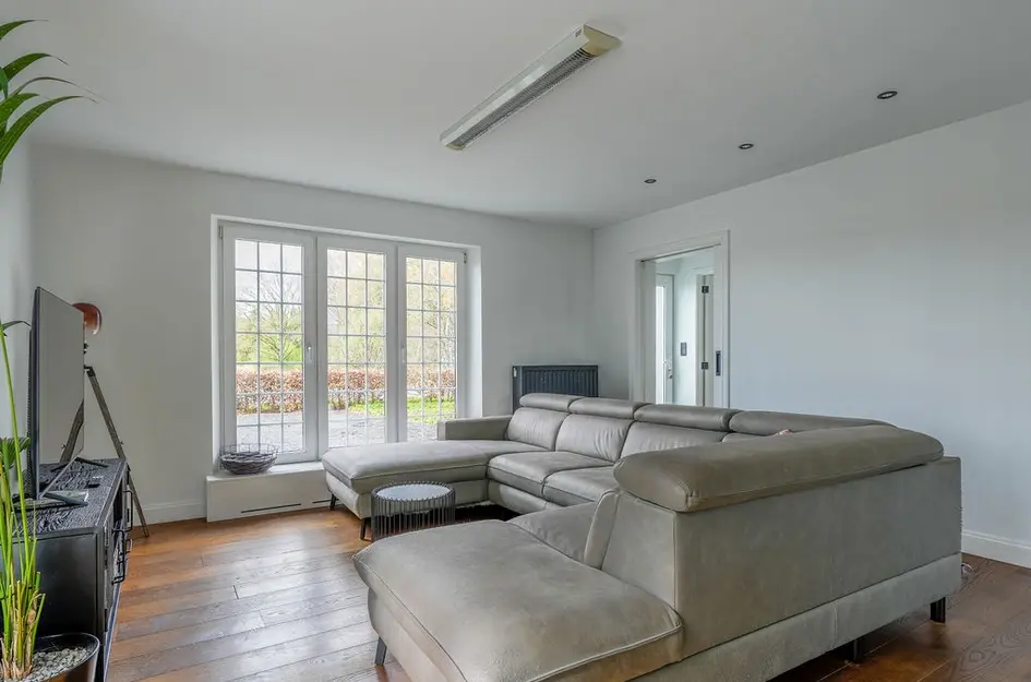 Steenweg op Ravels 305  