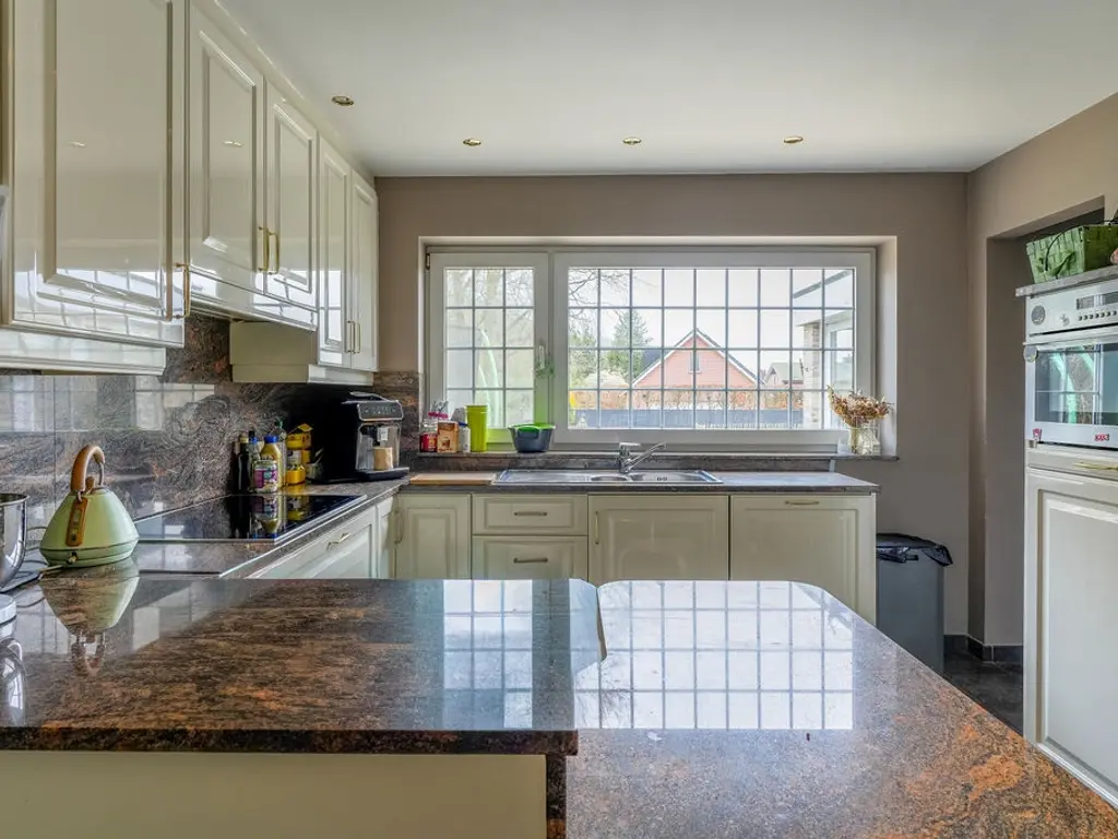 Steenweg op Ravels 305  , Oud-Turnhout