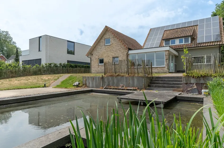 Steenweg op Ravels 305  