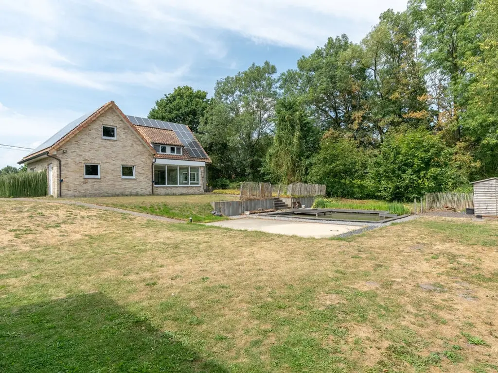 Steenweg op Ravels 305  , Oud-Turnhout
