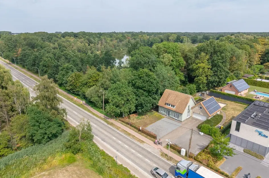 Steenweg op Ravels 305  