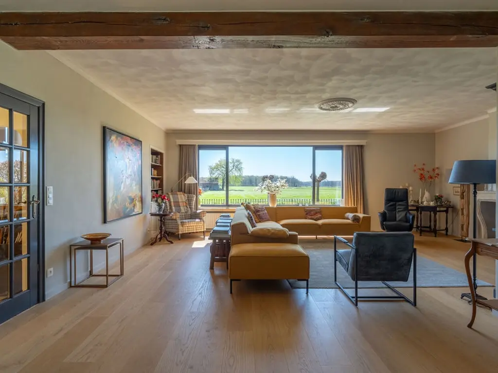 Leeuweriklaan 10  , Poppel