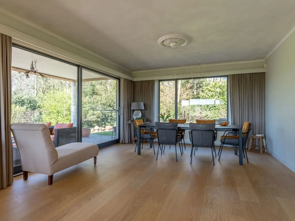 Leeuweriklaan 10  , Poppel