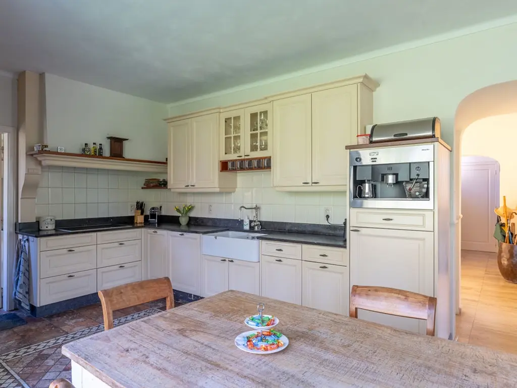 Leeuweriklaan 10  , Poppel