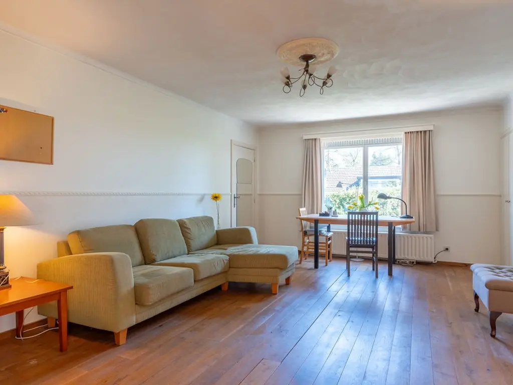 Leeuweriklaan 10  , Poppel