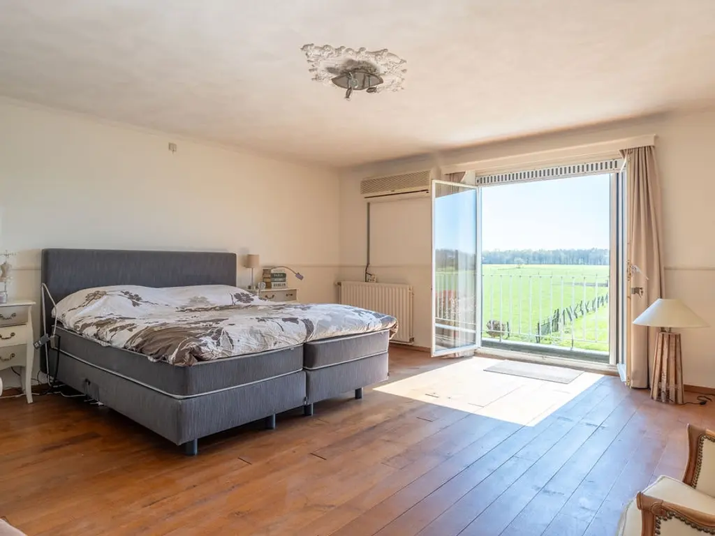 Leeuweriklaan 10  , Poppel