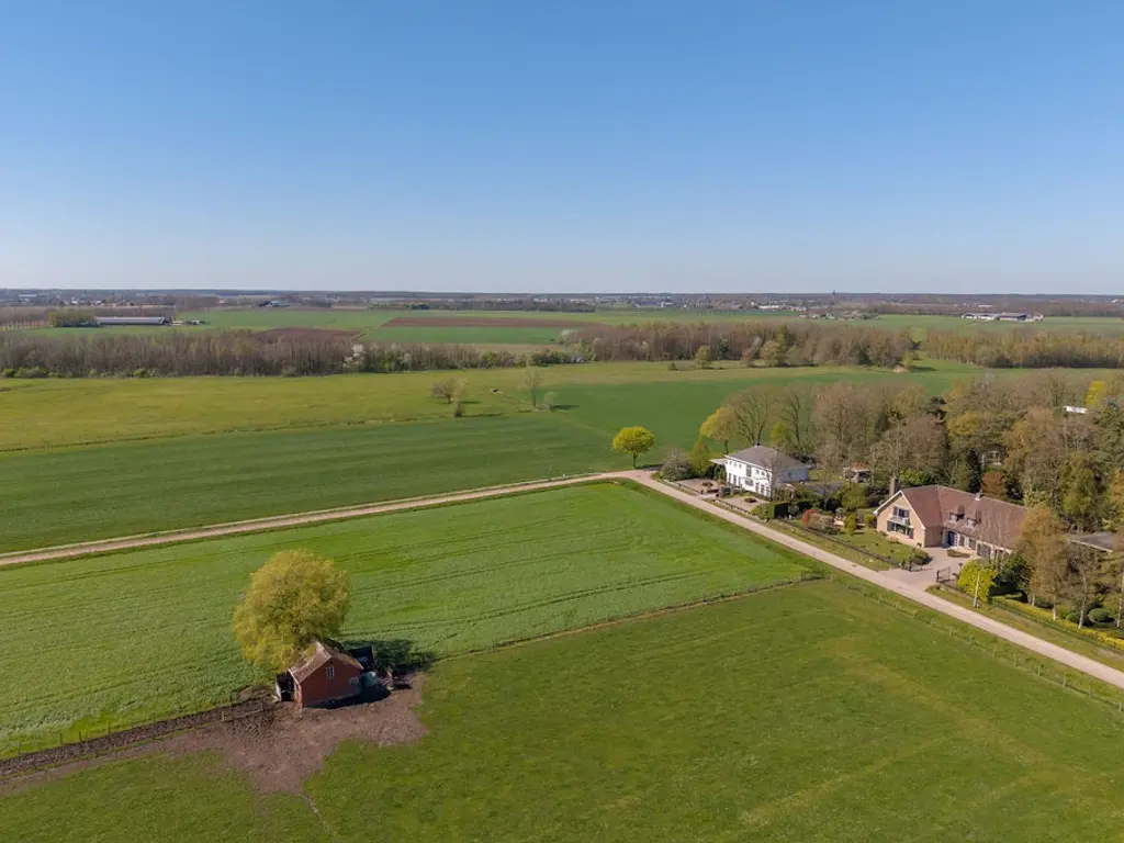 Leeuweriklaan 10  , Poppel