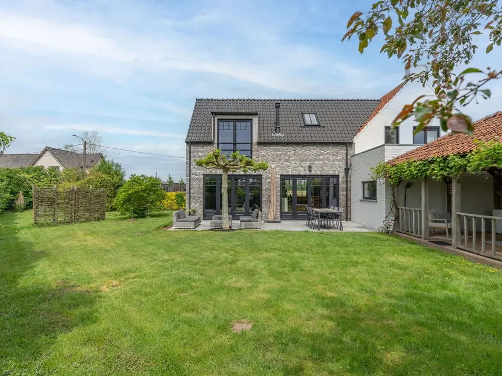 Grote Vond 3  , Poppel