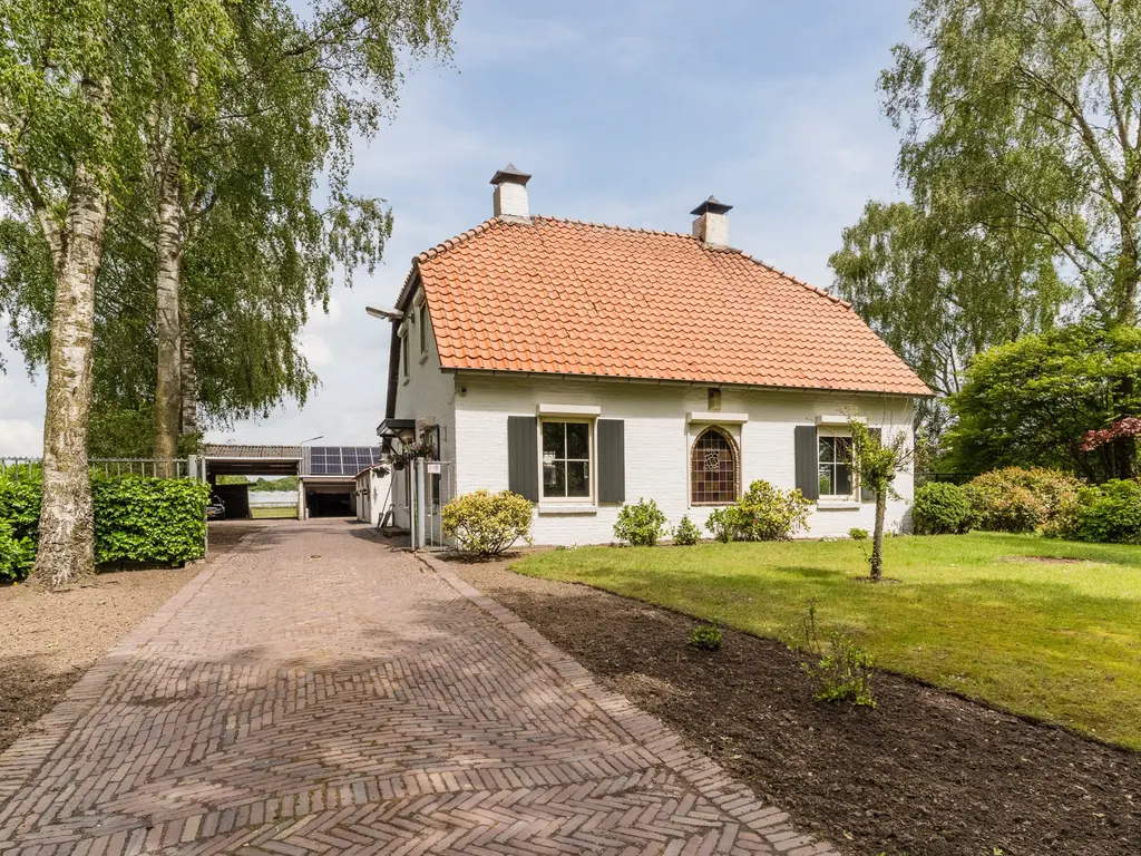 Heukelomseweg 11, Heukelom