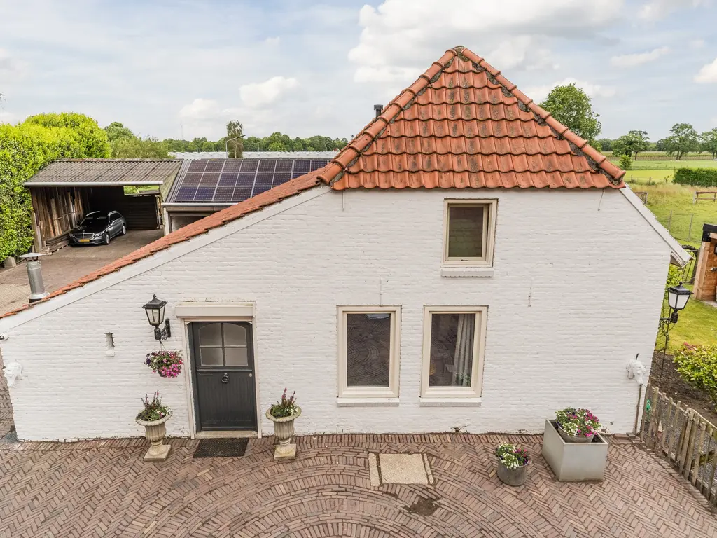 Heukelomseweg 11, Heukelom