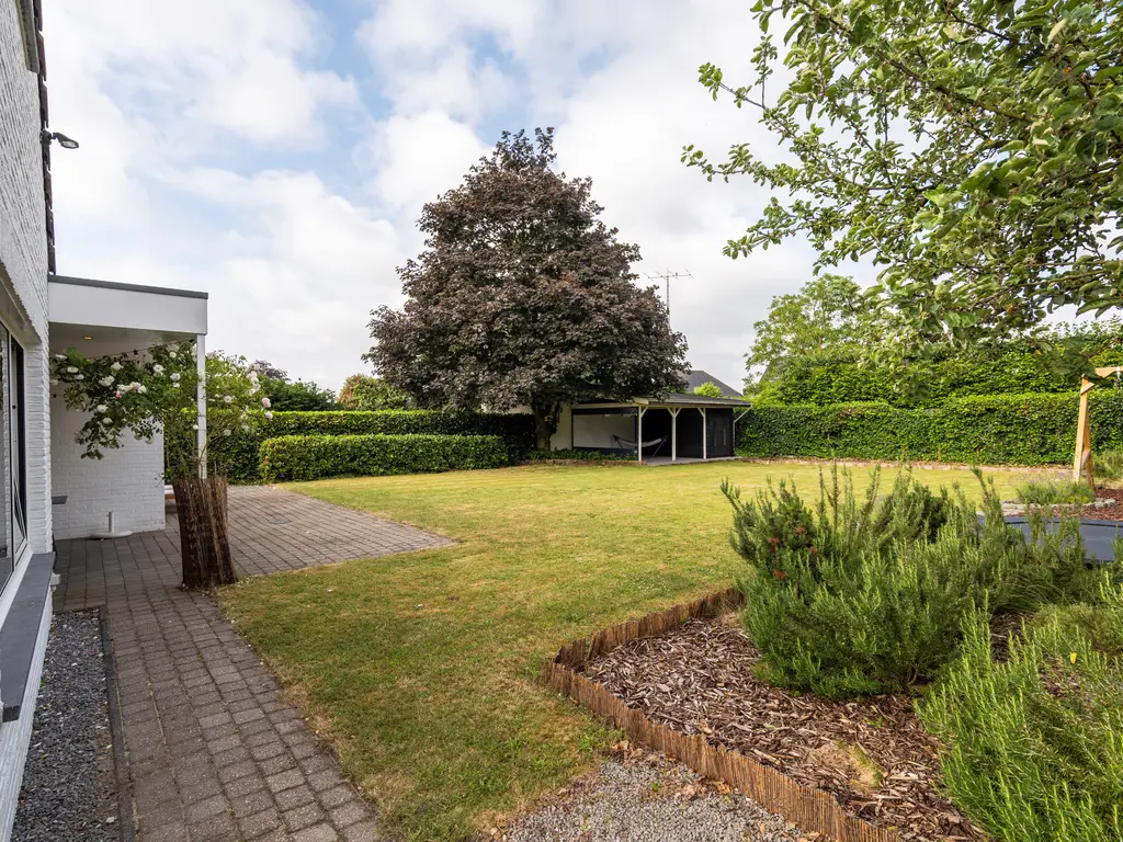 Paardenwiel 30  , Poppel
