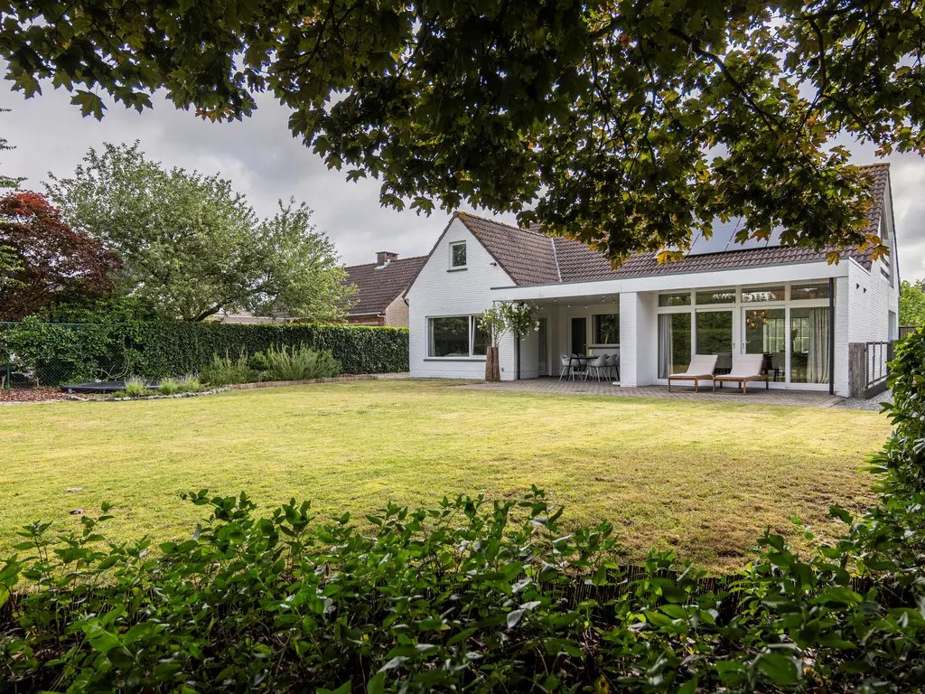 Paardenwiel 30  , Poppel
