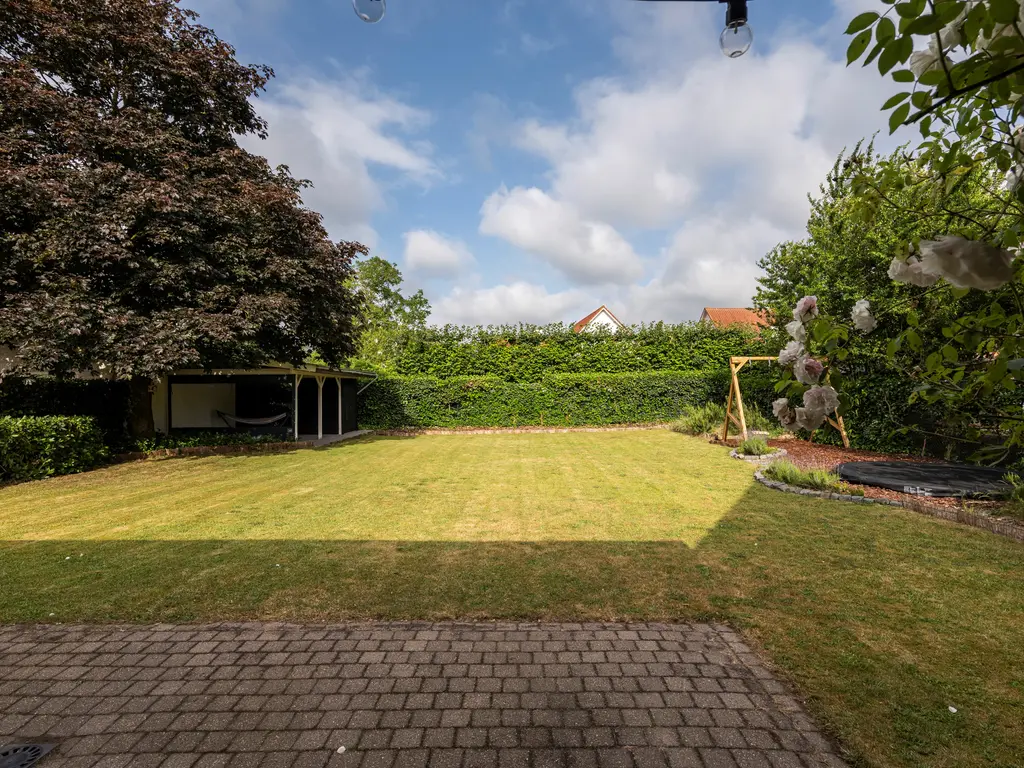 Paardenwiel 30  , Poppel