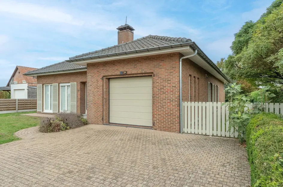 Oosteinde 23  