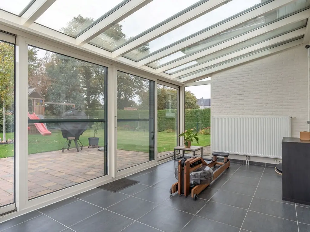Oosteinde 23  , Ravels