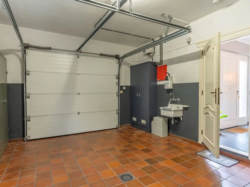 Oosteinde 23  , Ravels