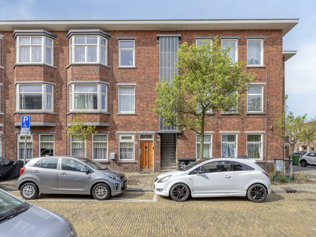 Elise van Calcarstraat 33, 'S-GRAVENHAGE