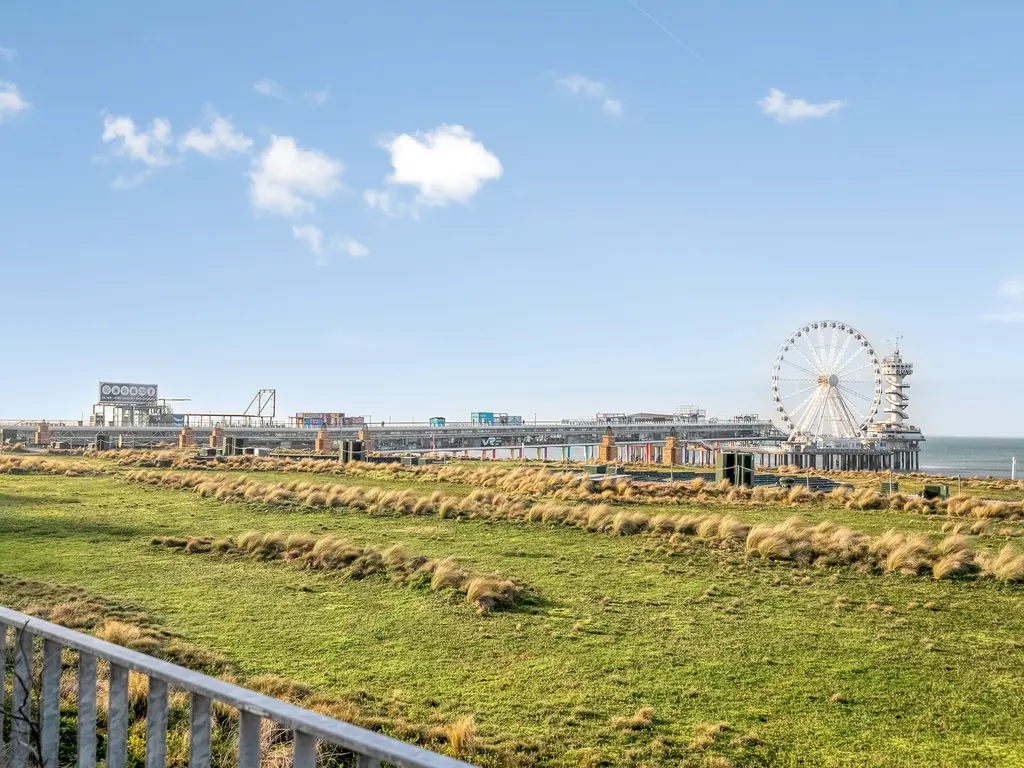 Zeekant 100C, 'S-GRAVENHAGE