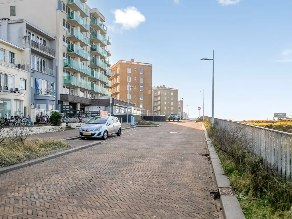 Zeekant 100C, 'S-GRAVENHAGE
