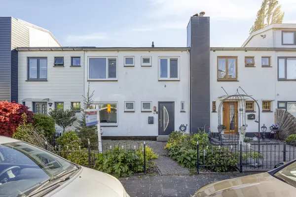 Menadostraat 43
