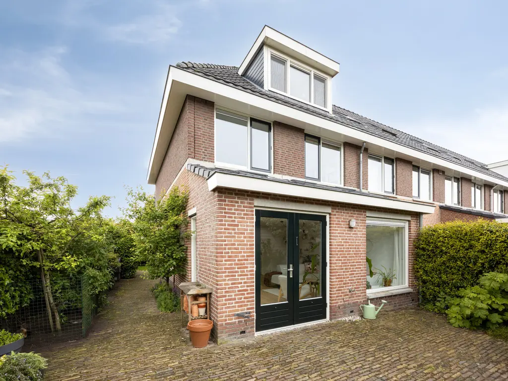 Bleekveld 2, DEN HOORN