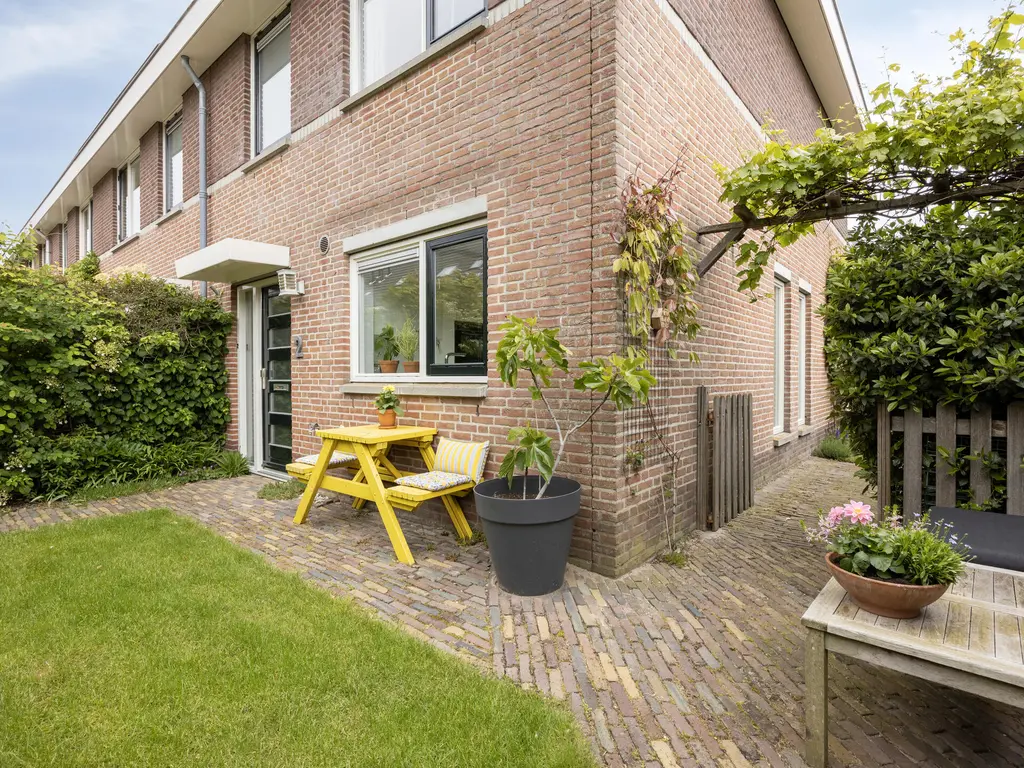 Bleekveld 2, DEN HOORN