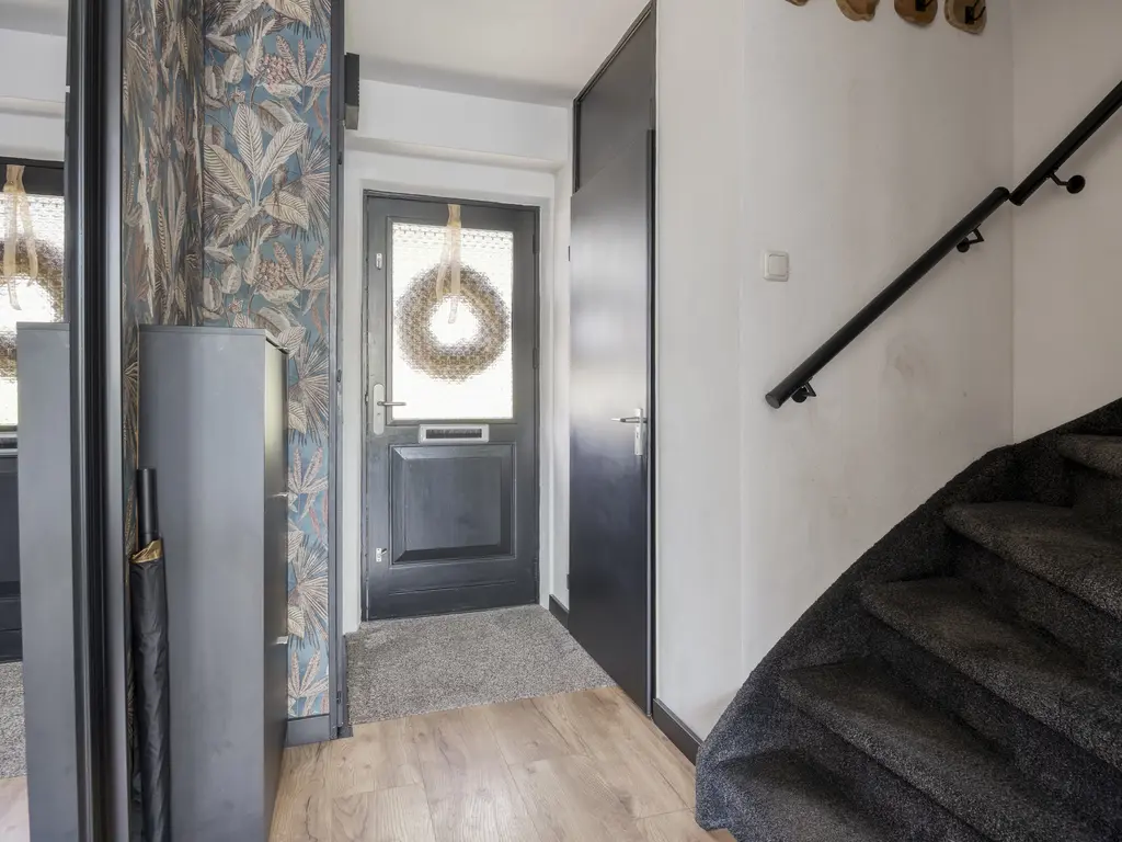 Oudlaan 28, NAALDWIJK