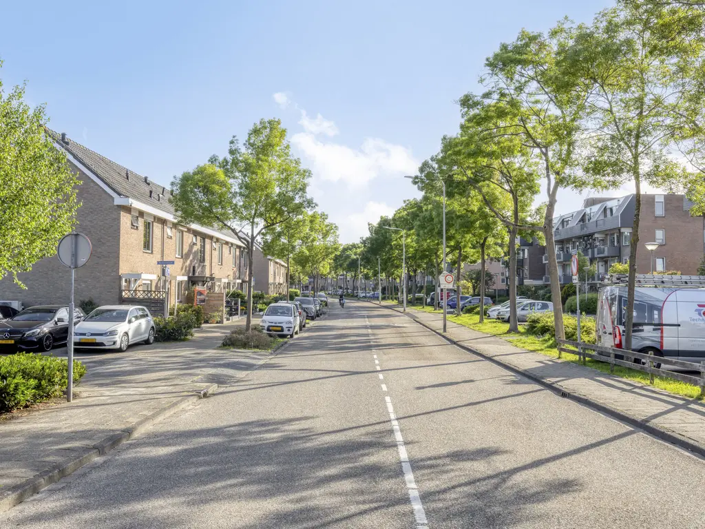 Oudlaan 28, NAALDWIJK