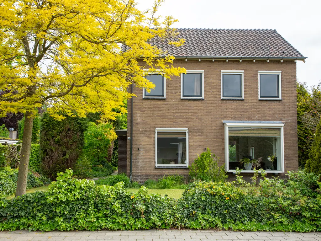 Curaçaostraat 16, WINTERSWIJK